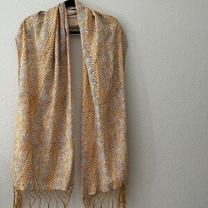 World Market Bohemian Gold & Cream 100% Snake-Print Fringe Scarf/Shawl
OS